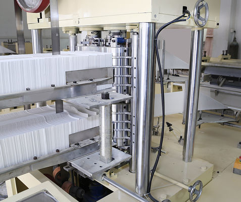 SIEMENS Motor PLC 3000 lembar / menit Mesin Pembuat Serbet