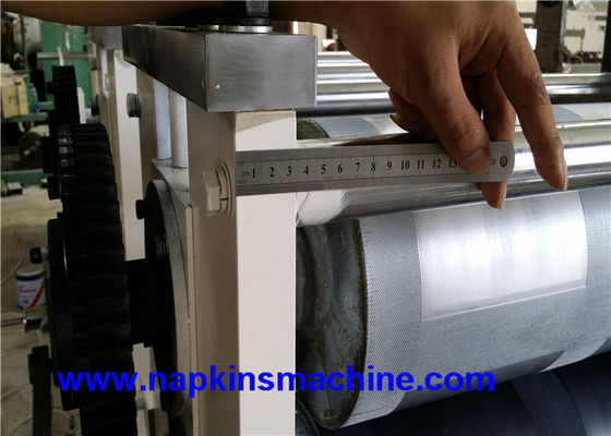 1000 Pcs / Min 400mm Lebar 1/12 Mesin Produksi Serbet Lipat