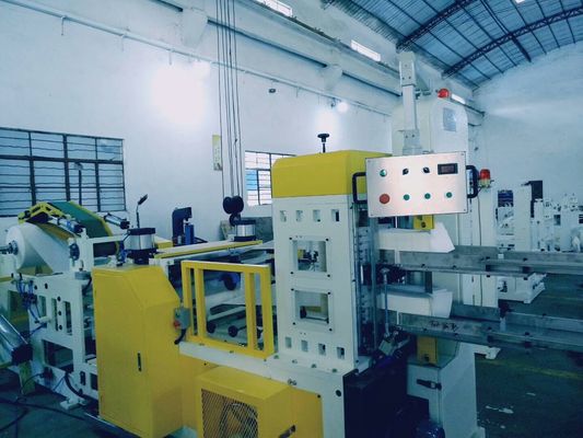 DELAPAN FOLD 5.5KW PLC Mesin Pembuat Serbet Otomatis
