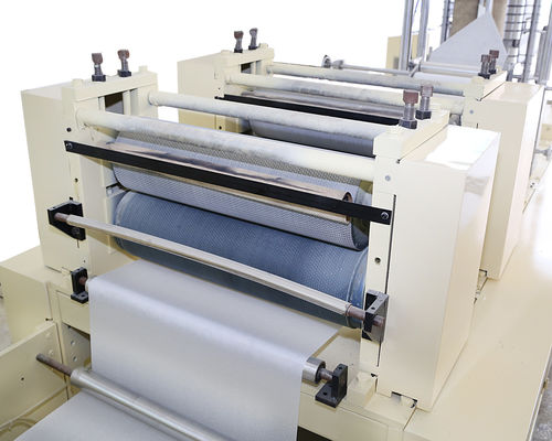 2200 Lembar / Min 1/8 Mesin Produksi Serbet Lipat